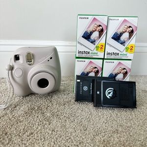 Polaroid Camera (Instax Mini 7+) with 100 Polaroid film